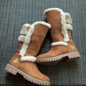 Little girls boot size 11